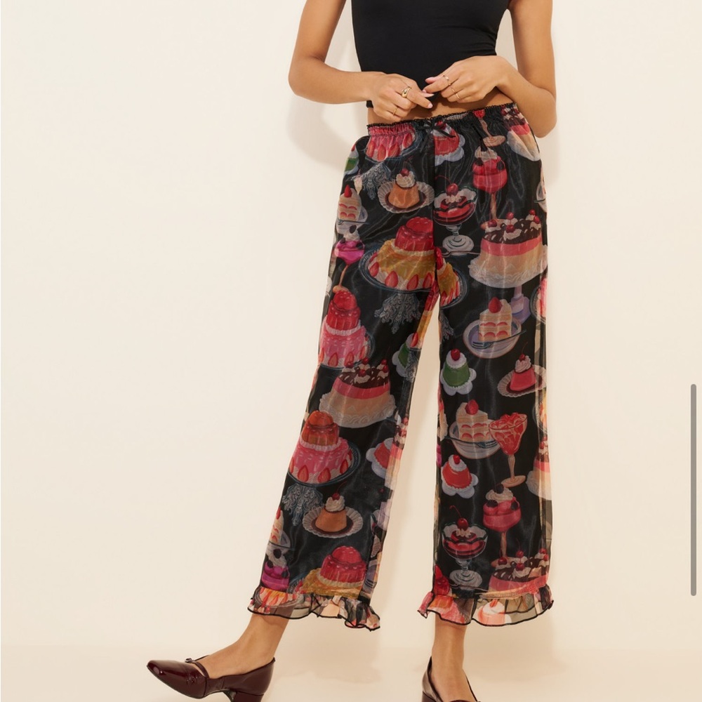 Lisa Says Gah Liora Ruffle Pants
